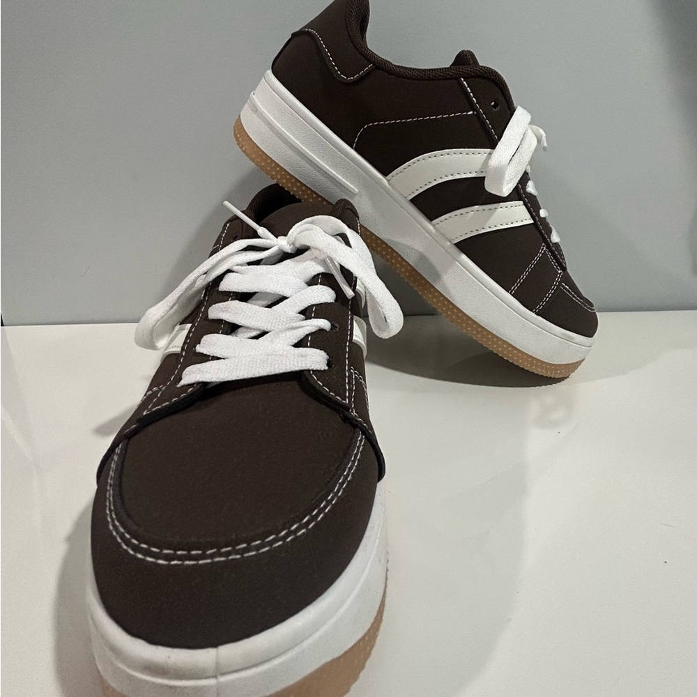 Woman’s  Brown and White Sneakers